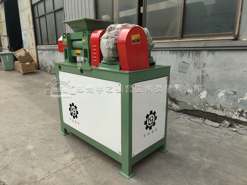 對(duì)輥擠壓造粒機(jī)的鏈條有什么特點(diǎn)？